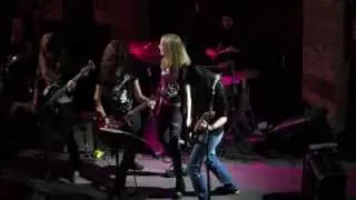 Backstage Queens - Iron Man (Black Sabbath cover) no Caf&eacute; Piu Piu