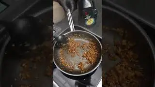 Соевые пельмени с чернилами кальмара