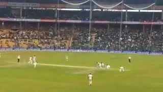 AB de Villiers Walks Out to Bat in Bangalore for his 100th test match!