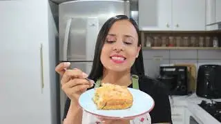 BOLO DE BANANA QUE JÁ SAI RECHEADO DO FORNO!