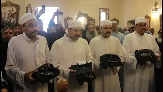 الأنبا متاؤس أسقف دير السريان يمنح الشكل الرهبانى لأربعة من الإخوة طالبى الرهبنة