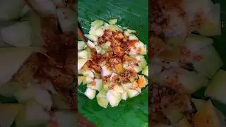 කොහොමද ඒක?😋🔥ඇඹරැල්ලා අච්චාරු😍 Healthy Ambarella Pickle👌🏼 #healthy #yummy #fruit #shorts #asmr #viral
