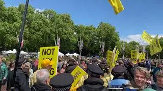 🚨GETTING HEATED Pro Monarchists & Anti Monarchists CLASH outside Buckingham Palace
