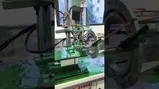 Automatic Vertical and horizontal multi-axis simultaneous tapping machine