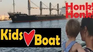 Kids Love Boats on the Bay. Mobile Bay