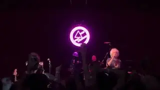 GUIDED BY VOICES // Salty Salute