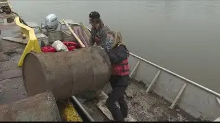 Living Lands and Waters Illinois River cleanup
