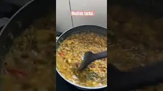 Mutton tarka is on the way😋 #cookingathome #foodie #muttonrecipe