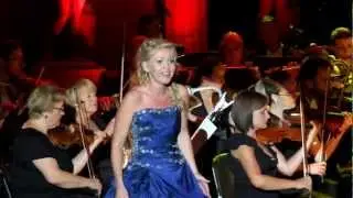 Jana Bern&aacute;thov&aacute; - sopran (cover) G.Donizetti - aria Lindy (9) Międzynarodowa Gala Operowa w Opolu