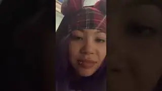 Molly Santana on Instagram live talking to fans @mollysantana00