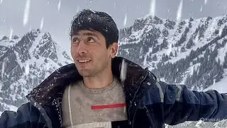 Snow falling from the sky and my joy with it #vlog #snow #kashmir #viral #new #bariff 
