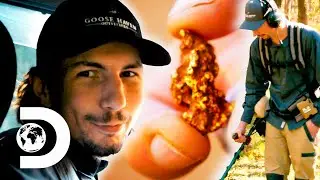 Parker and Fred Get A Lesson On How To Metal Detect Gold Nuggets | Gold Rush: Parker's Trail
