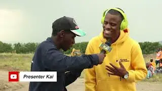 Hii utacheka 😂😂 Ona Presenter Kai amevalishwa Headphones na fan,😂😂