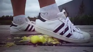 Adidas Superstars Food stomp, trample Apples to juice
