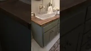Vanity and Bathroom Makoever on a Budget #3 #diy