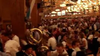 Oktoberfest 2009 Br&auml;urosl. Gay day. Inside the tent