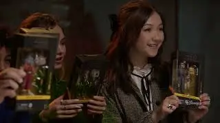 The Star Wars: Skeleton Crew Cast Unboxes Toys Of Their Characters For The First Time