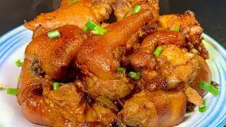 Если хотите вкусные свиные ножки, не обязательно их тушить, я научу вас делать свиные