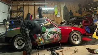 Снимаю граффити-пленку с моей Mazda Miata.