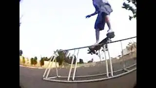 Smith Grind Front Side 180 Out