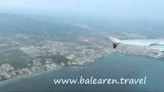 www.balearen.travel - Balearen Ibiza Flug über Ibiza Stadt