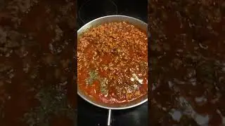 Cooking up turkey roni with  elbow noodles an ground turkey