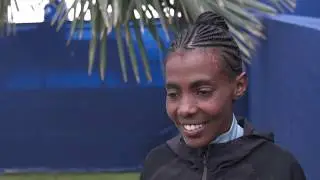 Worknesh Degefa wins the Women&rsquo;s race