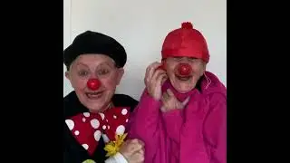 NEUS. #neus #clown  #clowns #grappig #kinderen #makeawish #lachen #spelen #oor #claxon #zotheid