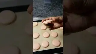 Watch this &mdash; macaron shells done RIGHT #macarons #baking #macaron