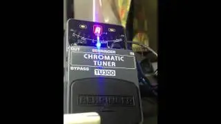 Review  Behringer TU300 Byกีต้าหมีสิง