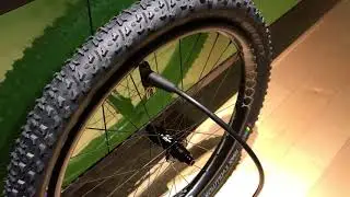 Blackburn's Chamber Tubeless Floor Pump Demo