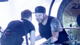 Royal Blood being Royal Blood (Stage Edition)