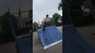 Kid Breaks Arm Skating 🤢 #skateboarding #skateboard #skatefails #skatepark