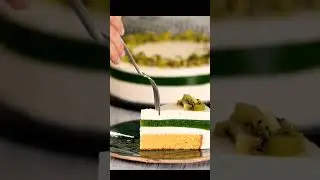 kiwi Mousse cake😋#shorts #video #viral #youtubeshorts #shortvideo #cake #kiwicake  #moussecake