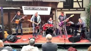 OLD MATES BLUES COMPANY Somebody`s Knockin