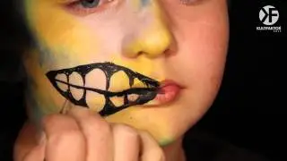 Buntes Zombie-Kinderschminken zum Nachmachen [Halloween Schminkanleitung]