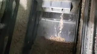Stainless-Steel Conveyor for Freshly Pressed, Hot Pellets