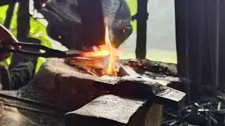 Satisfying Blacksmith Iron Work | Hammering Hot Steel by Hand 