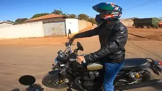 Sunday ride... Triumph Street Twin 900cc,  Royal Enfield Interceptor 650 #streettwin #royalenfield