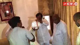 Deve Gowda  Facilitates To CM KCR in Bangalore | Third Front Formation |YOYO NEWS24
