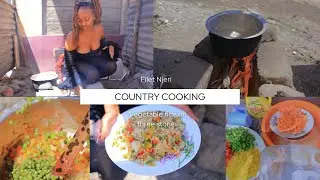 Slow Outdoor Cooking | Vegetable Rice on Three Stones