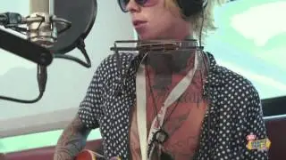 Never Shout Never - “Piggy Bank” (Lennon Bus Live Session at the Vans Warped Tour)