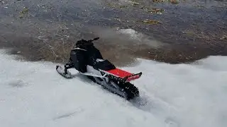 Can the 1/5 G4 waterskip?