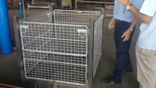 Foldable wire mesh steel container