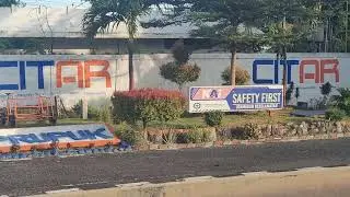 Anouncher Kereta Tiba Di Stasiun Prupuk