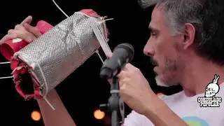 CONSULADO POPULAR / LLEGARON LAS PUTAS (video oficial)