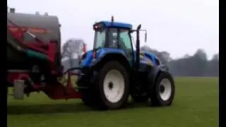 Loonbedrijf Loman Luttenberg met de Newholland TVT 170 + Schuitemaker Robusta