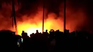 FIRE IN Plastic gowdon NAYANDAHALLI MYSORE ROAD BENGALURE