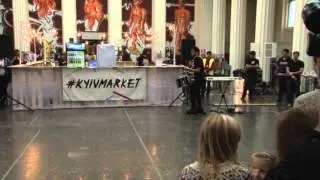 Drum Art  Барабанщики на ходулях та роліках