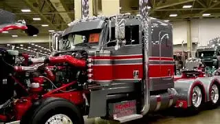 60 Second Truck Tour #1 - Hammett Excavation 389 Peterbilt (GATS2018)
